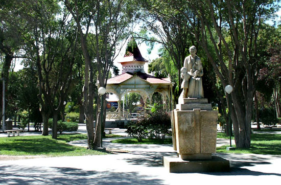 ﻿Trelew