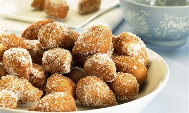 Bolitas de masa frita tipo rosquillas (Muzenmandeln)