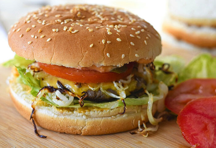 Hamburguesas caseras de carne y con verduras