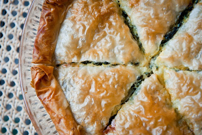 Spanakopita o pastel griego de espinacas