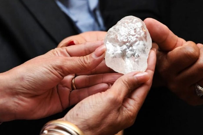 Hallan el tercer diamante más grande del mundo