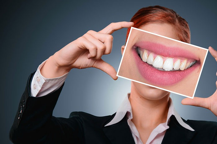 Claves para evitar el desgaste dental (y no perder los dientes)
