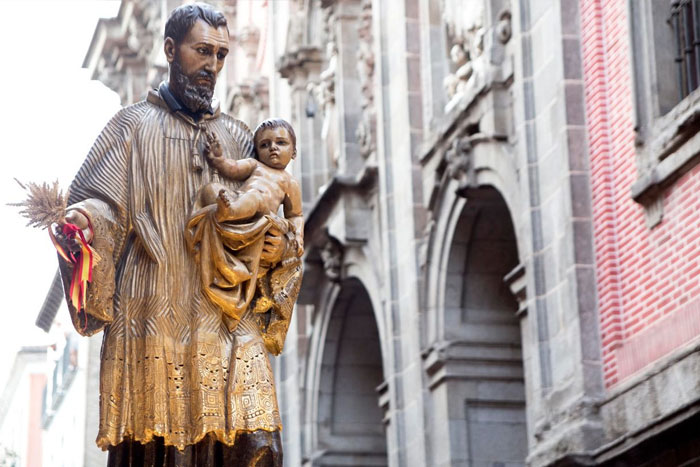 A cada santo le llega su día