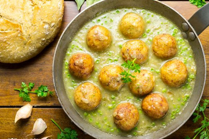 Albóndigas de bacalao en salsa verde