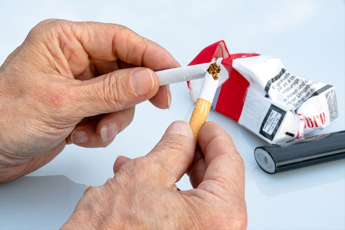 ¿Por qué es tan difícil dejar de fumar? 7 razones