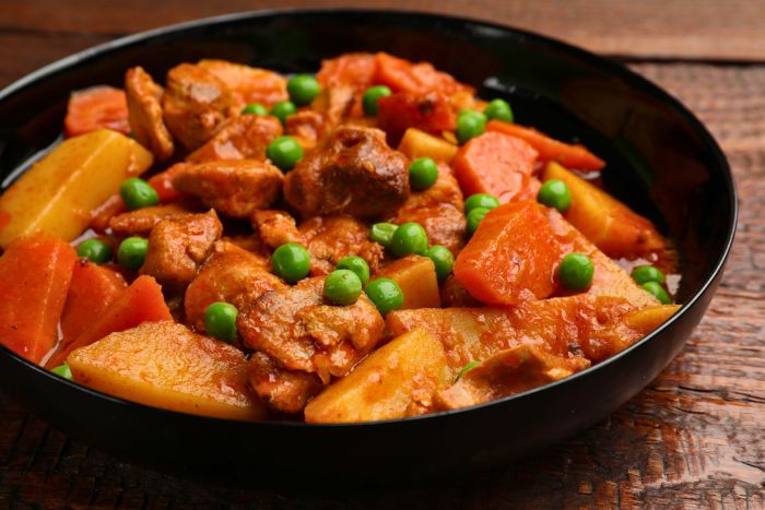 Guisado de pollo con soja, calabaza y zanahoria.